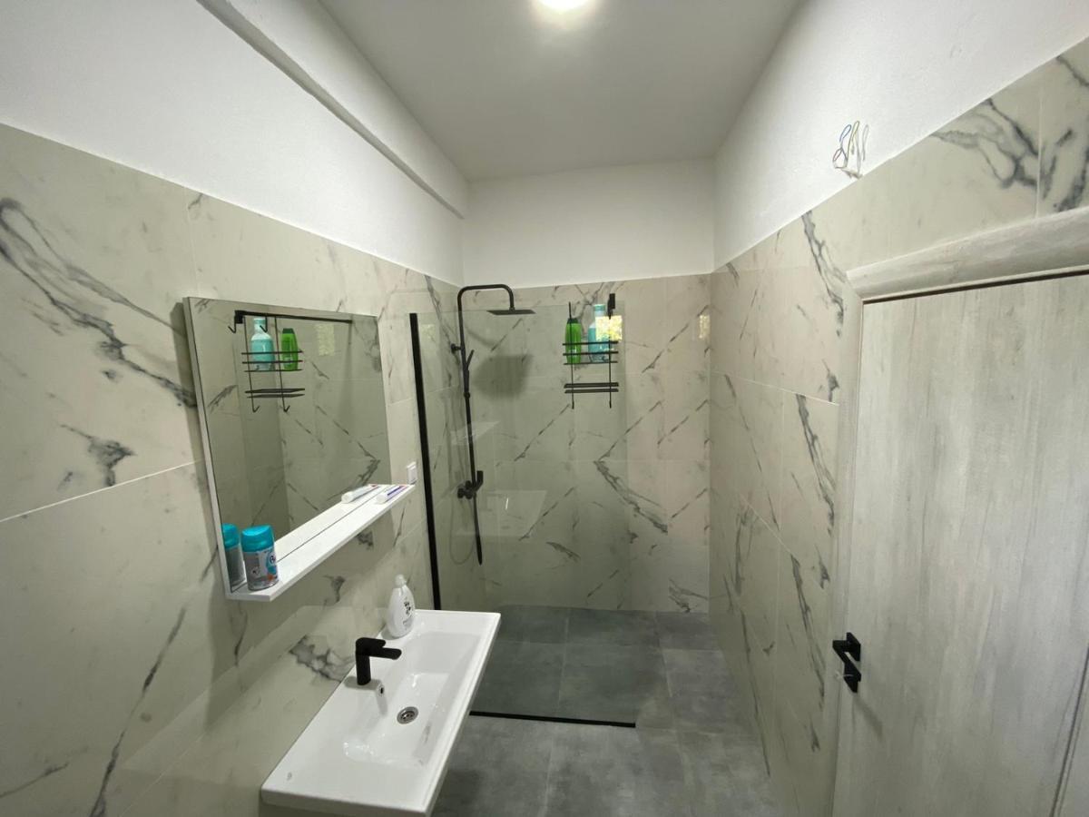 Olive Apartment ポドゴリツァ エクステリア 写真
