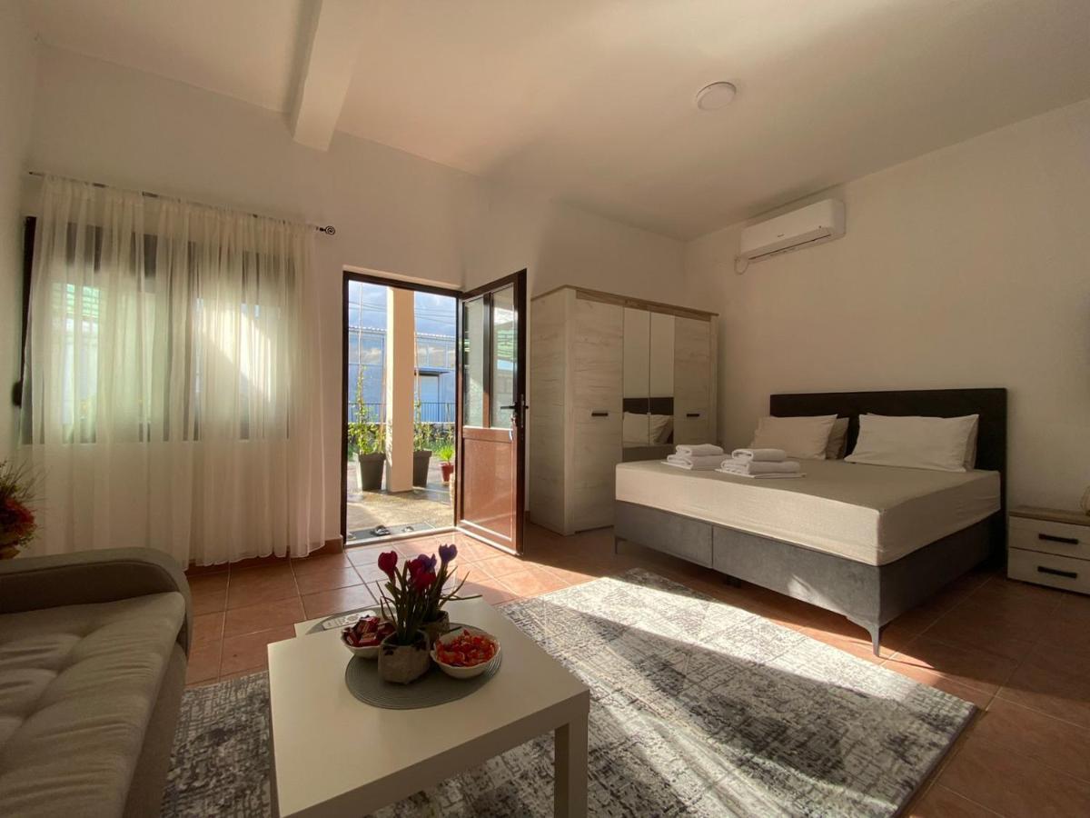 Olive Apartment ポドゴリツァ エクステリア 写真