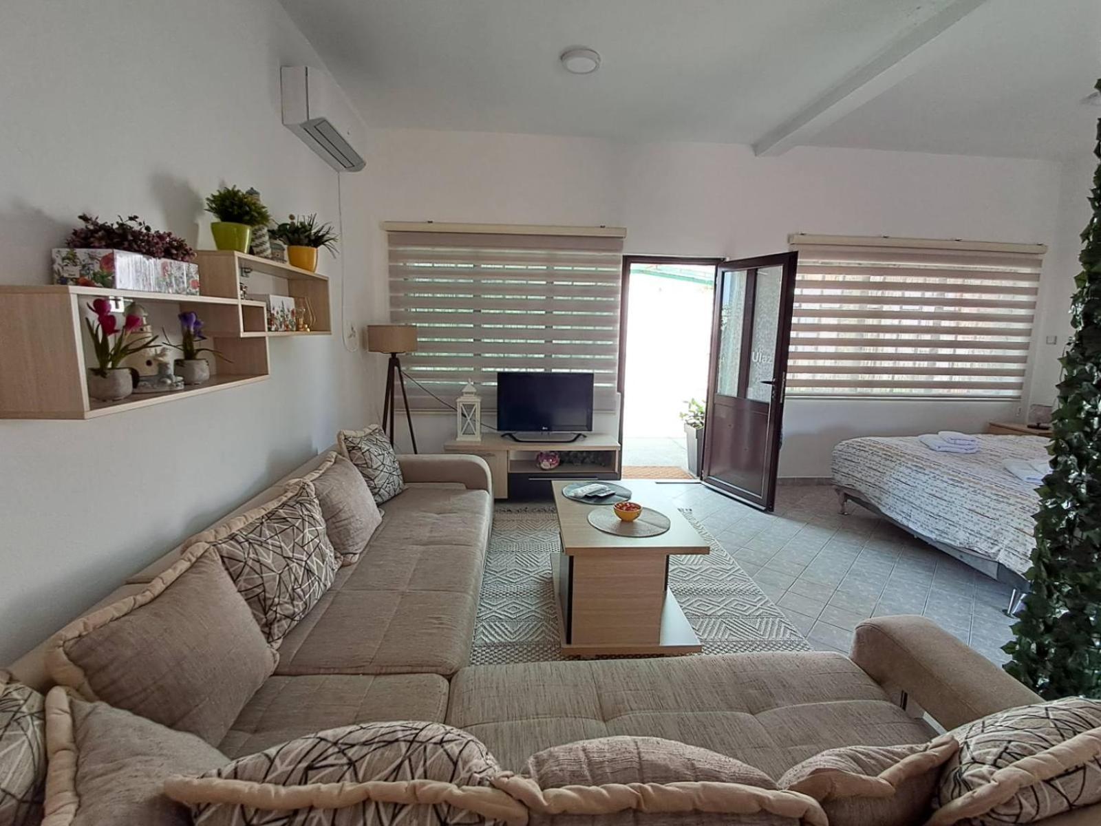 Olive Apartment ポドゴリツァ エクステリア 写真
